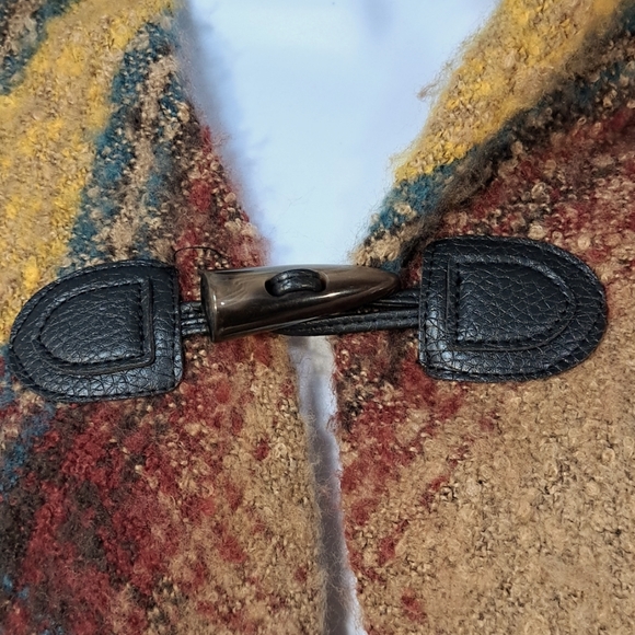 Toggle Closure Double Layer Cape - Picture 2 of 7